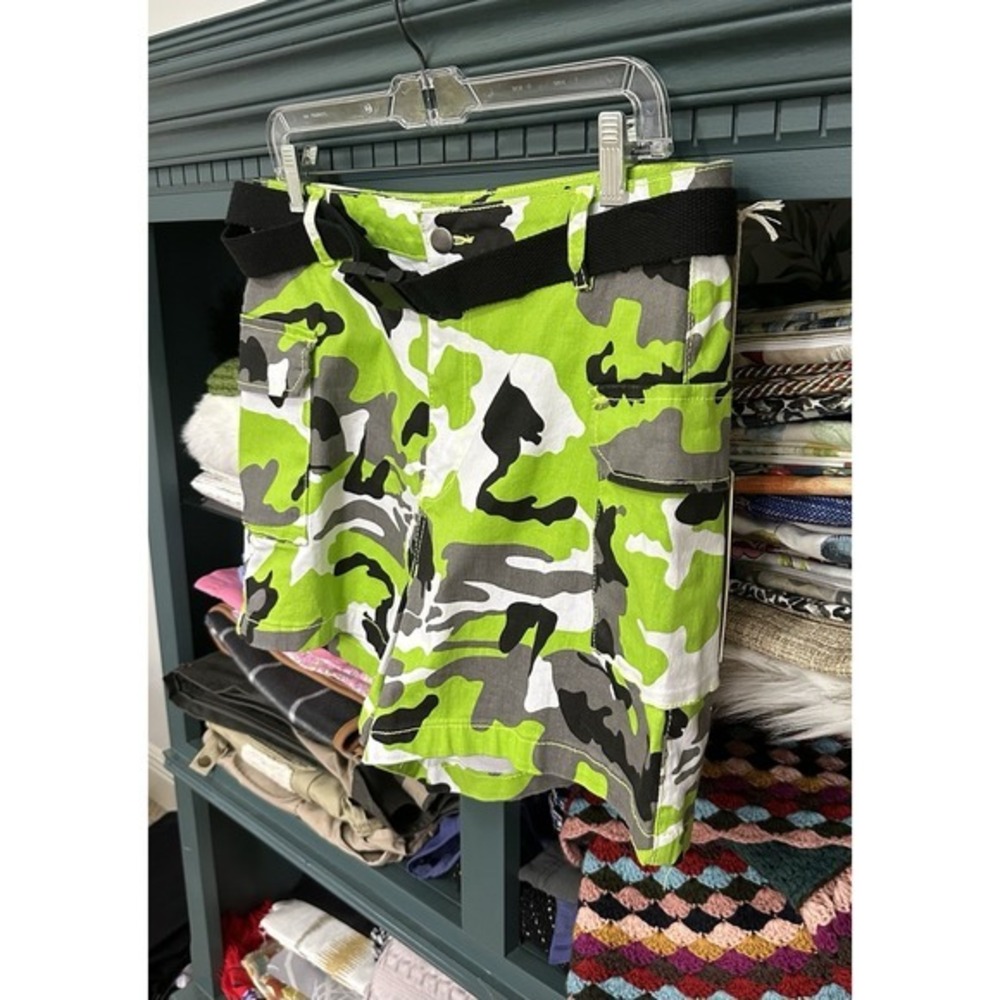 American Bazi - Cargo Shorts - Women's - Camouflage - RSS-20013 - Size: Size 1X - Picture 2 of 9